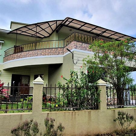 Nessies Nagaon Villa Alībāg Dış mekan fotoğraf