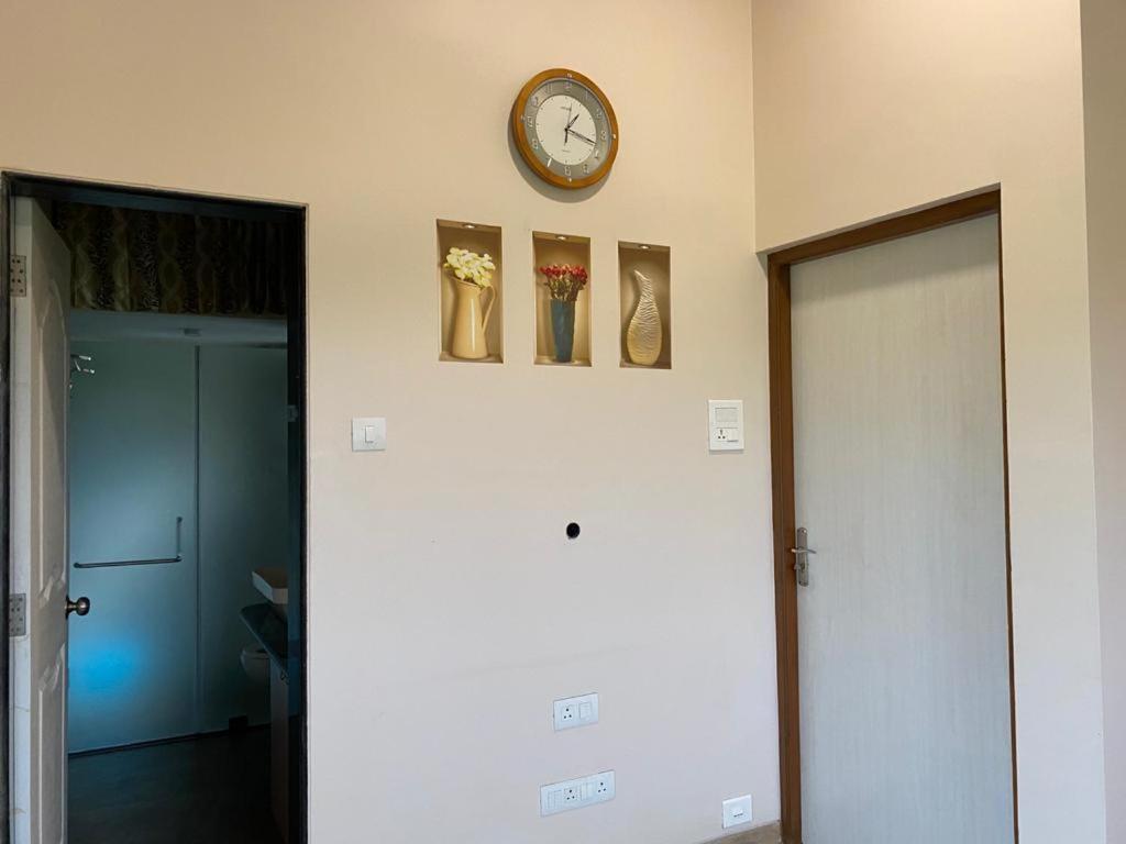 Nessies Nagaon Villa Alībāg Dış mekan fotoğraf