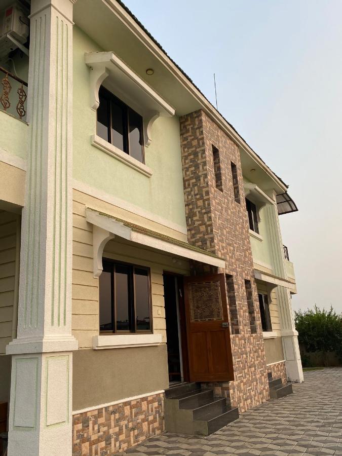 Nessies Nagaon Villa Alībāg Dış mekan fotoğraf